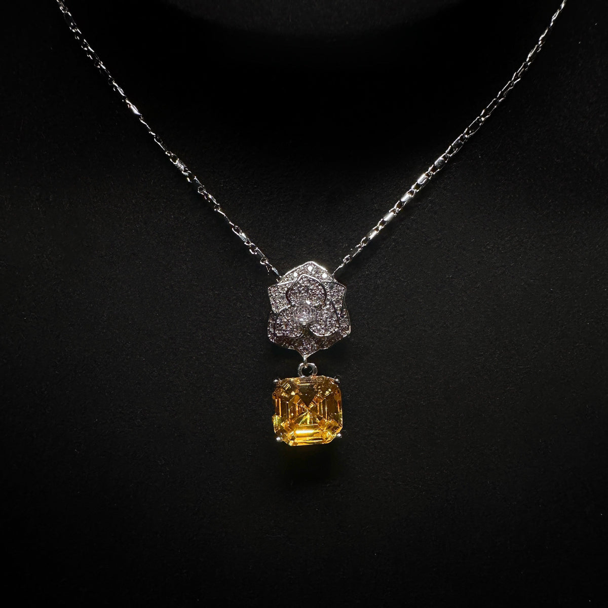 7x7mm Yellow Square Citrine Necklace