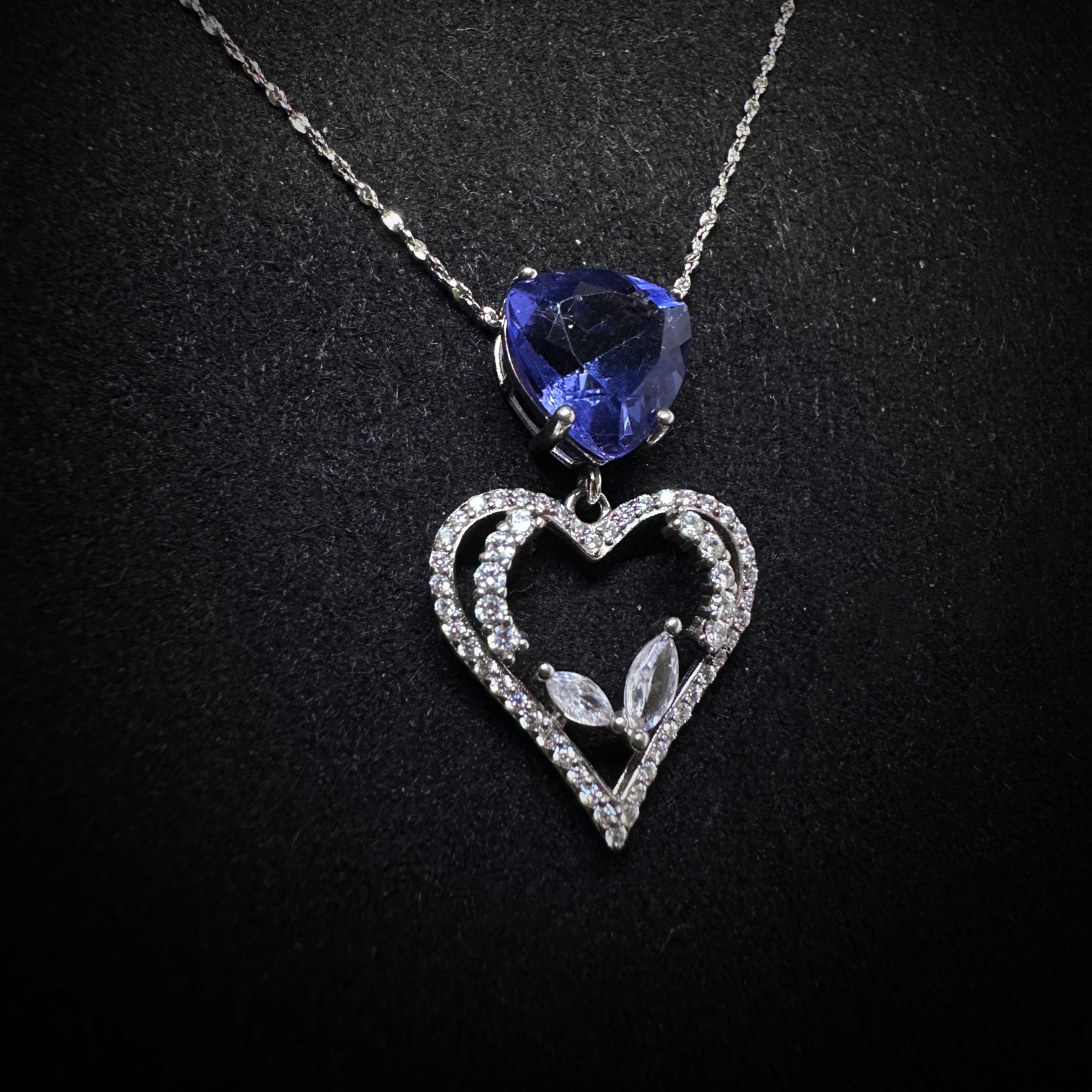 10x10mm Blue Heart Kyanite Necklace