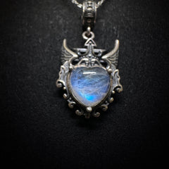 9x9mm Blue Heart Labradorite Necklace