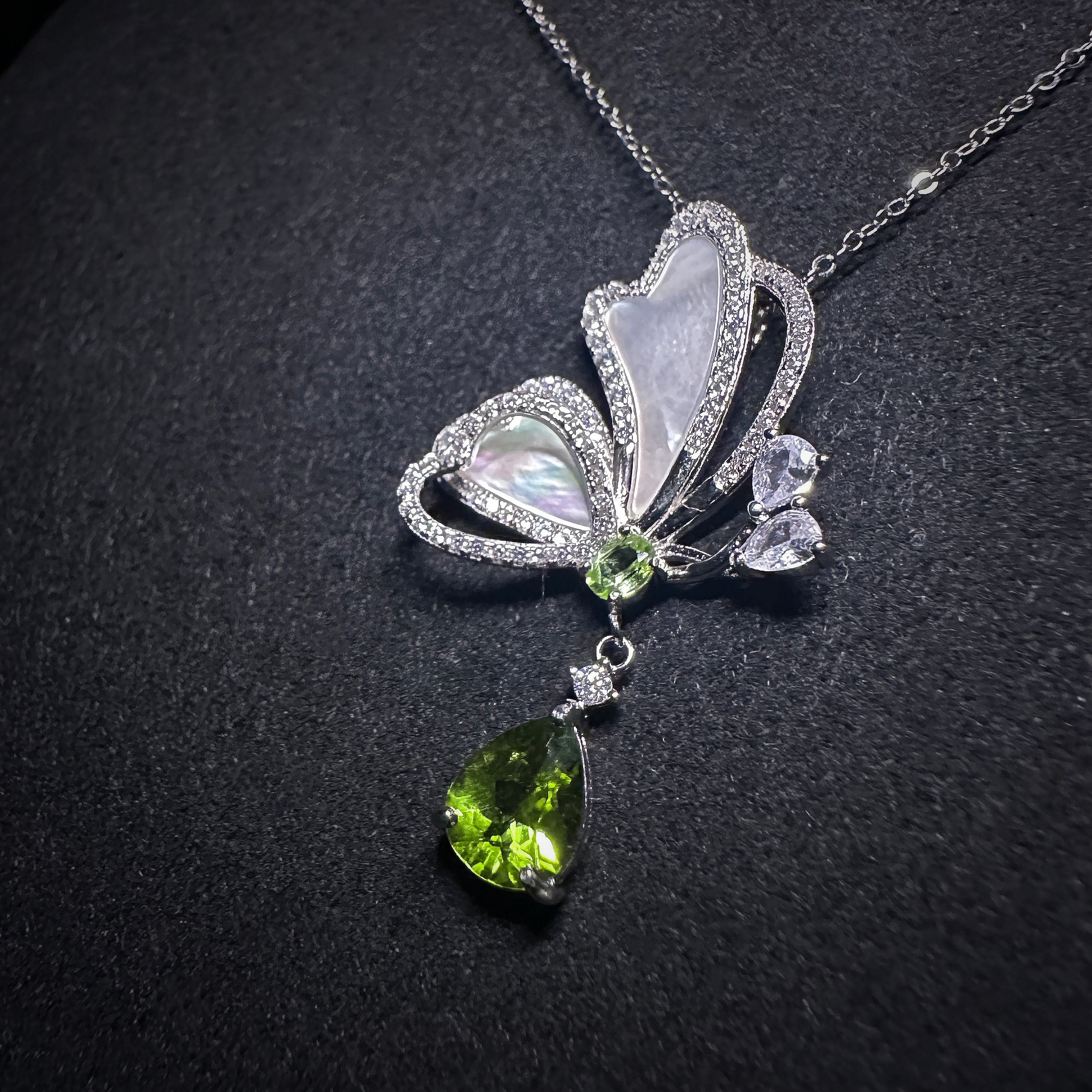 7x9mm Green Pear Olivine Necklace